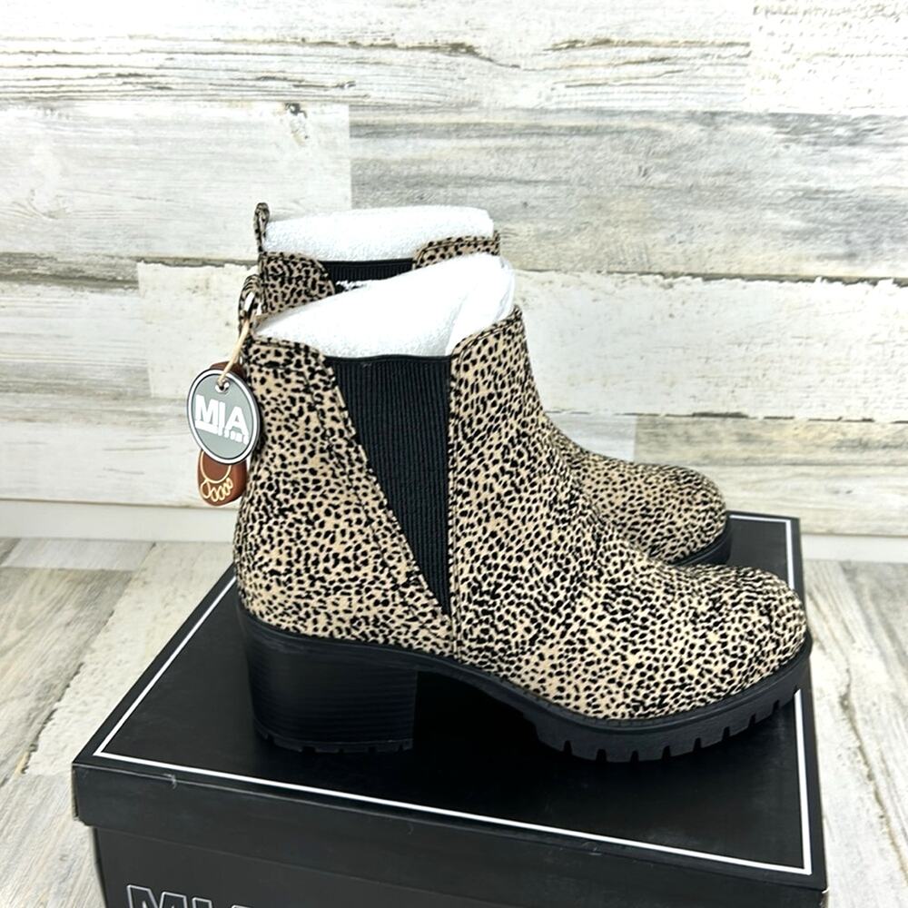 MIA Laren Womens 8.5 Leopard Print Faux Leather Ankle Boots Block Heel NEW - Picture 3 of 10